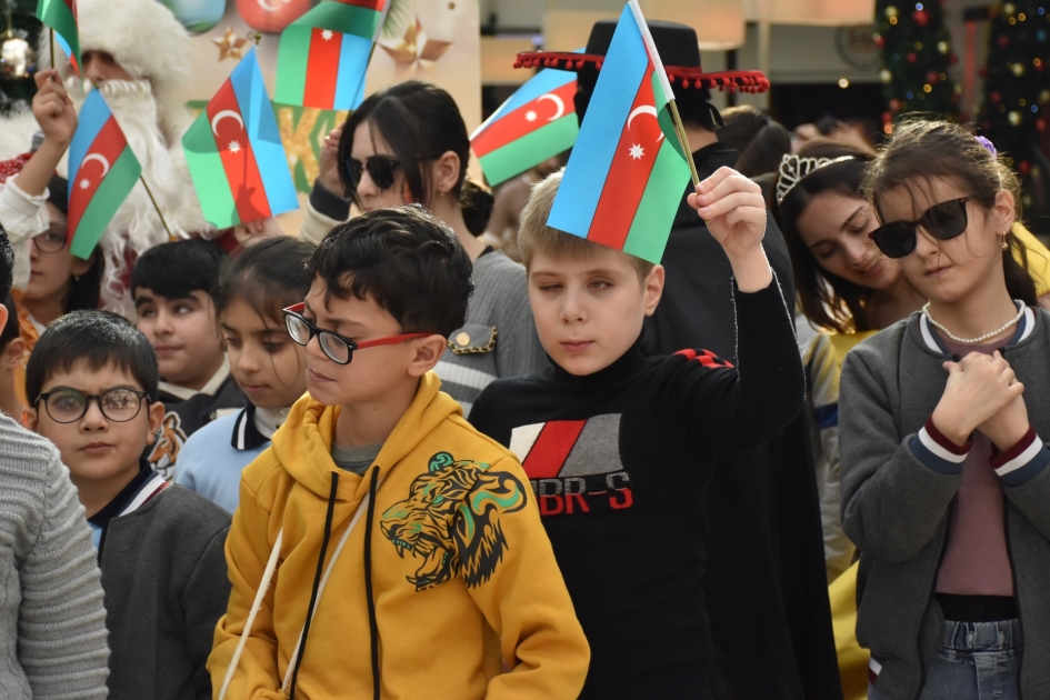 A holiday party was organized for visually impaired children under 18 years of age