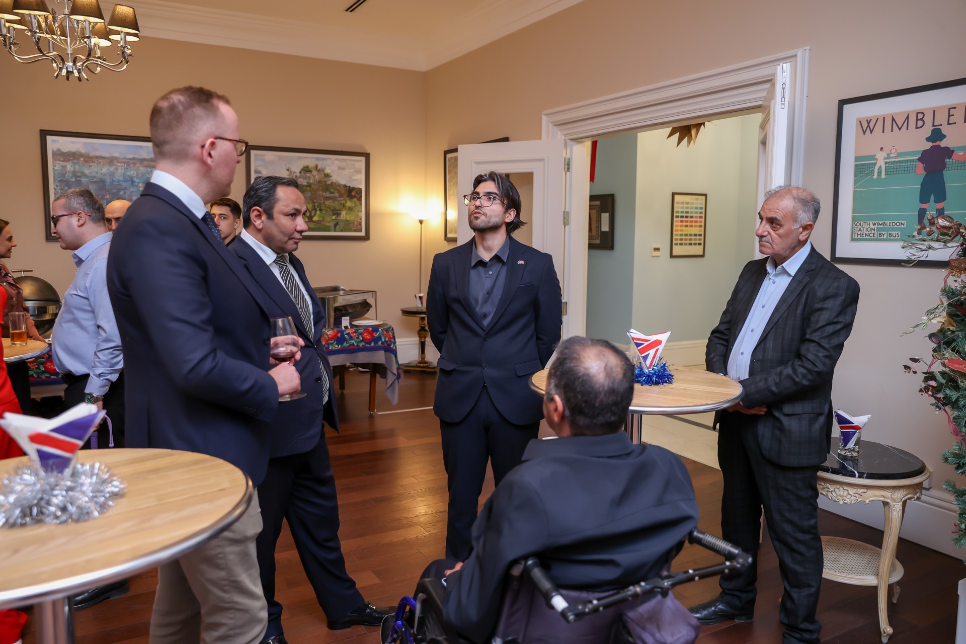 Britaniya Səfirinin Bakıdakı İqamətgahında Görüş Keçirilib