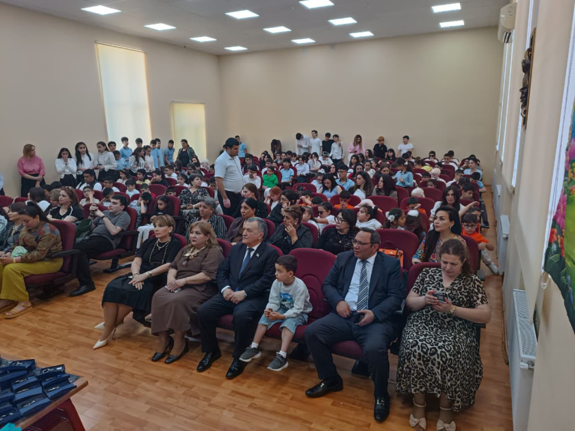 Görmə məhdudiyyətli uşaqlar səhnədə “Sərhədsiz imkanlar”ı nümayiş etdiriblər
